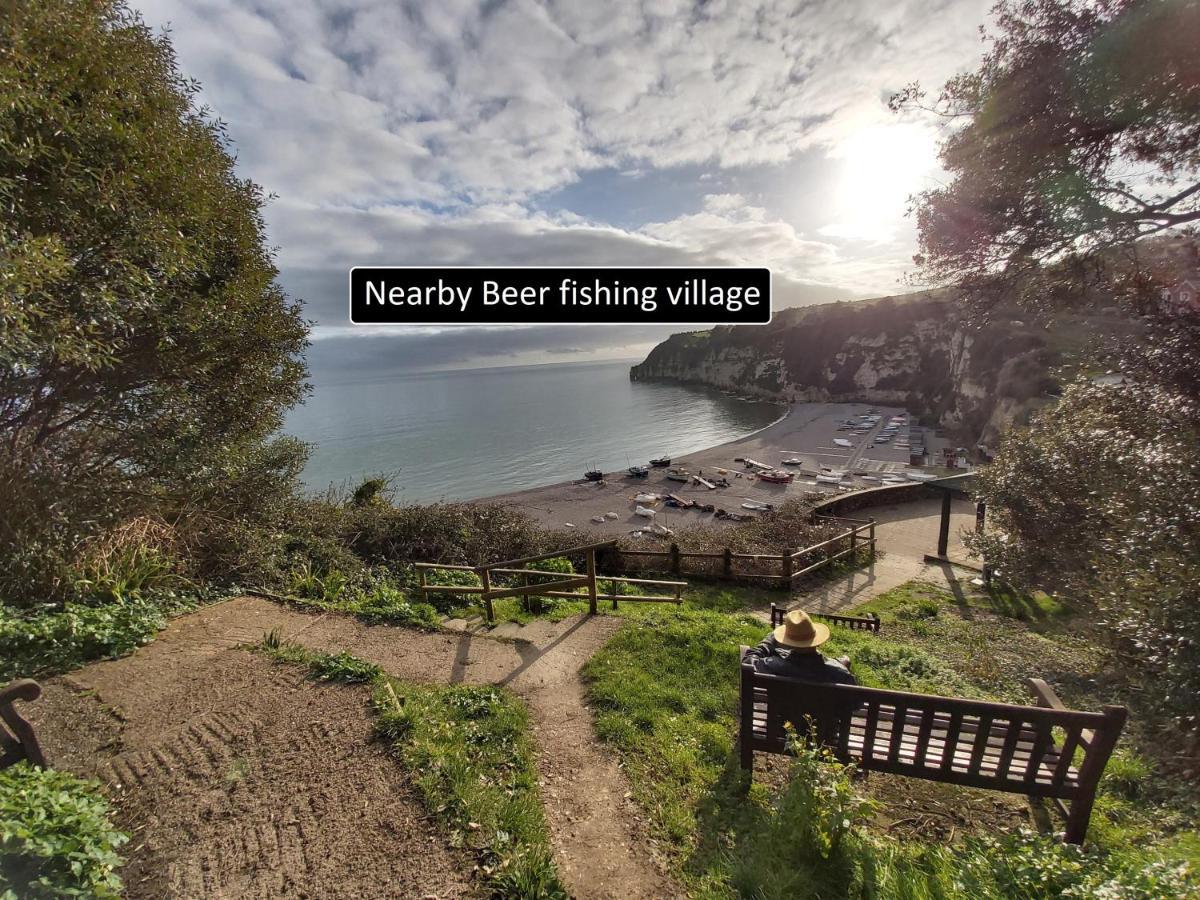 Minutes From Lyme Regis Self-catering With Stunning Countryside Views & Double Bath Apartamento